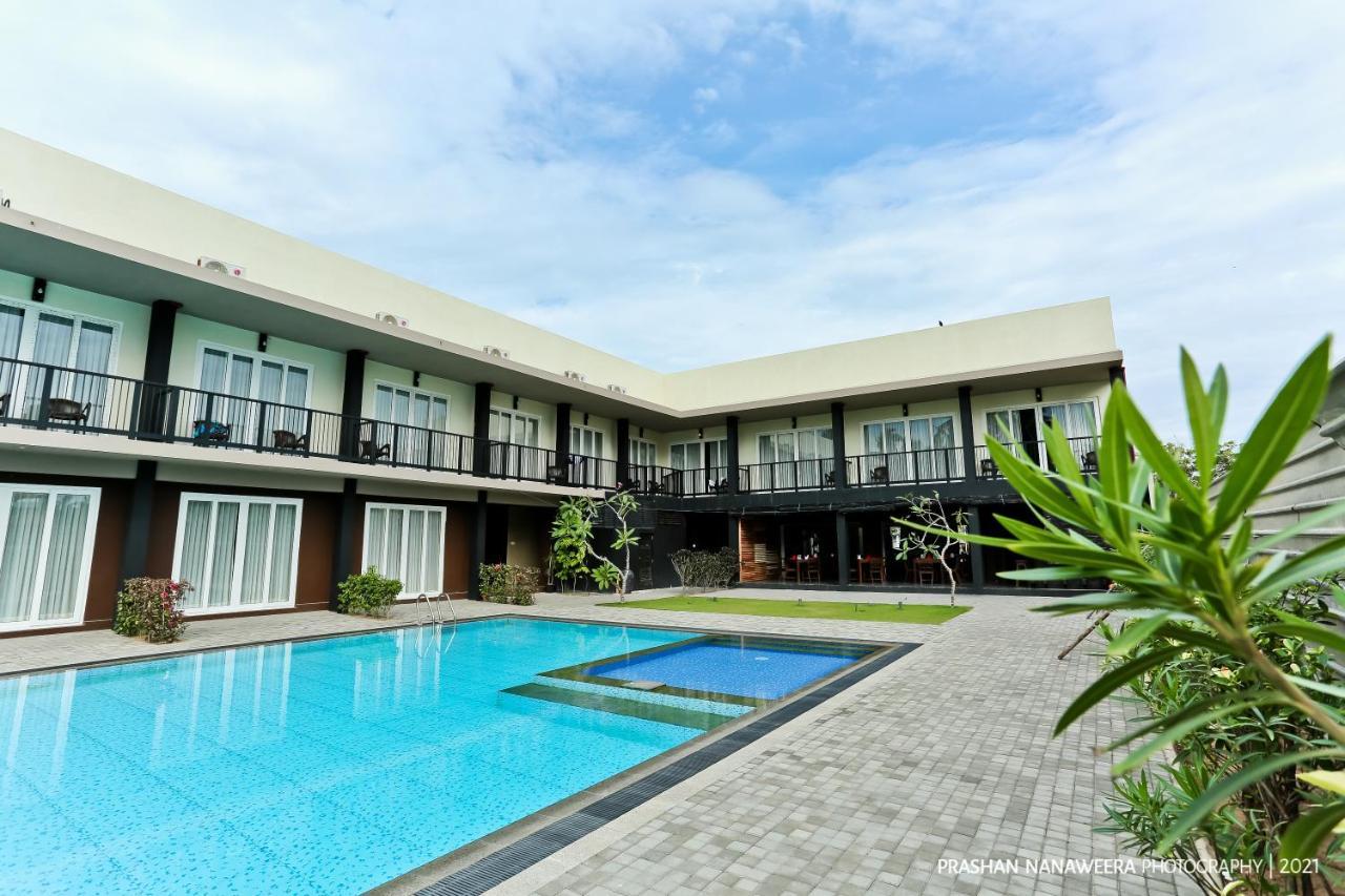 Golden Star Beach Hotel Negombo Kültér fotó