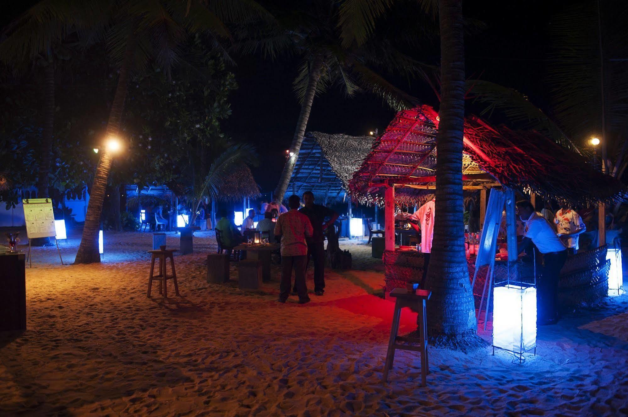 Golden Star Beach Hotel Negombo Kültér fotó